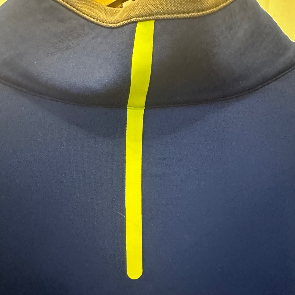 Nike Golf Men's Dri Fit  Performance 1/4 zip pullover. - Picture 5 of 6